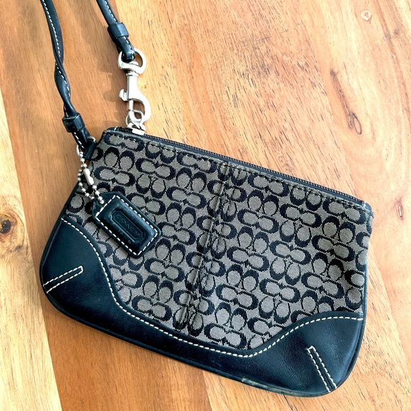 Coach wristlet - Picture 1 of 2